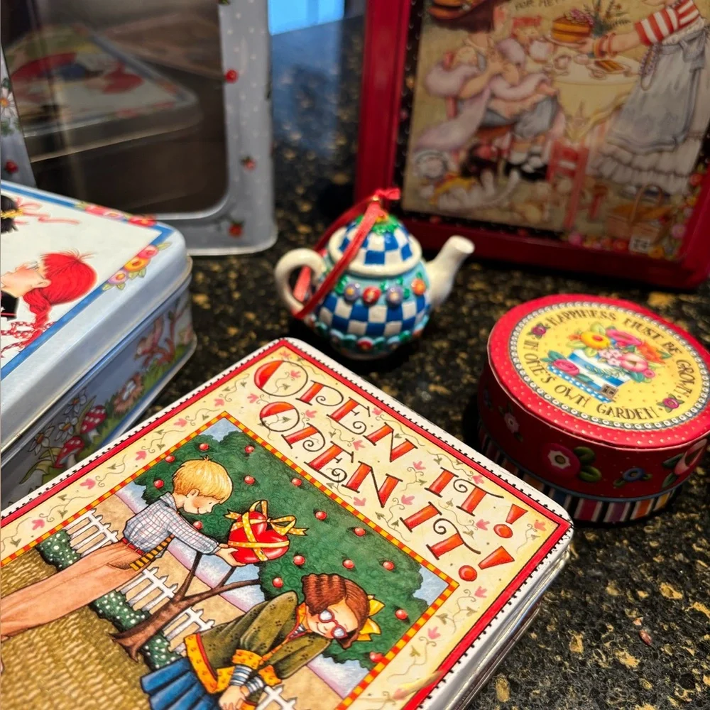 Mary Englebreit Colorful Decorative Tin and Block collection - Picture 4 of 8